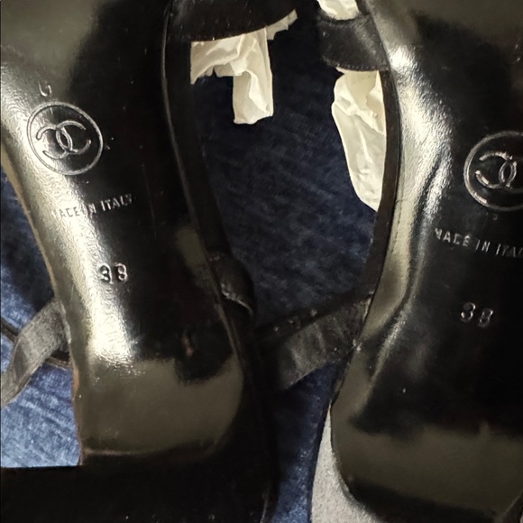 Shoe - Picture 7 of 10